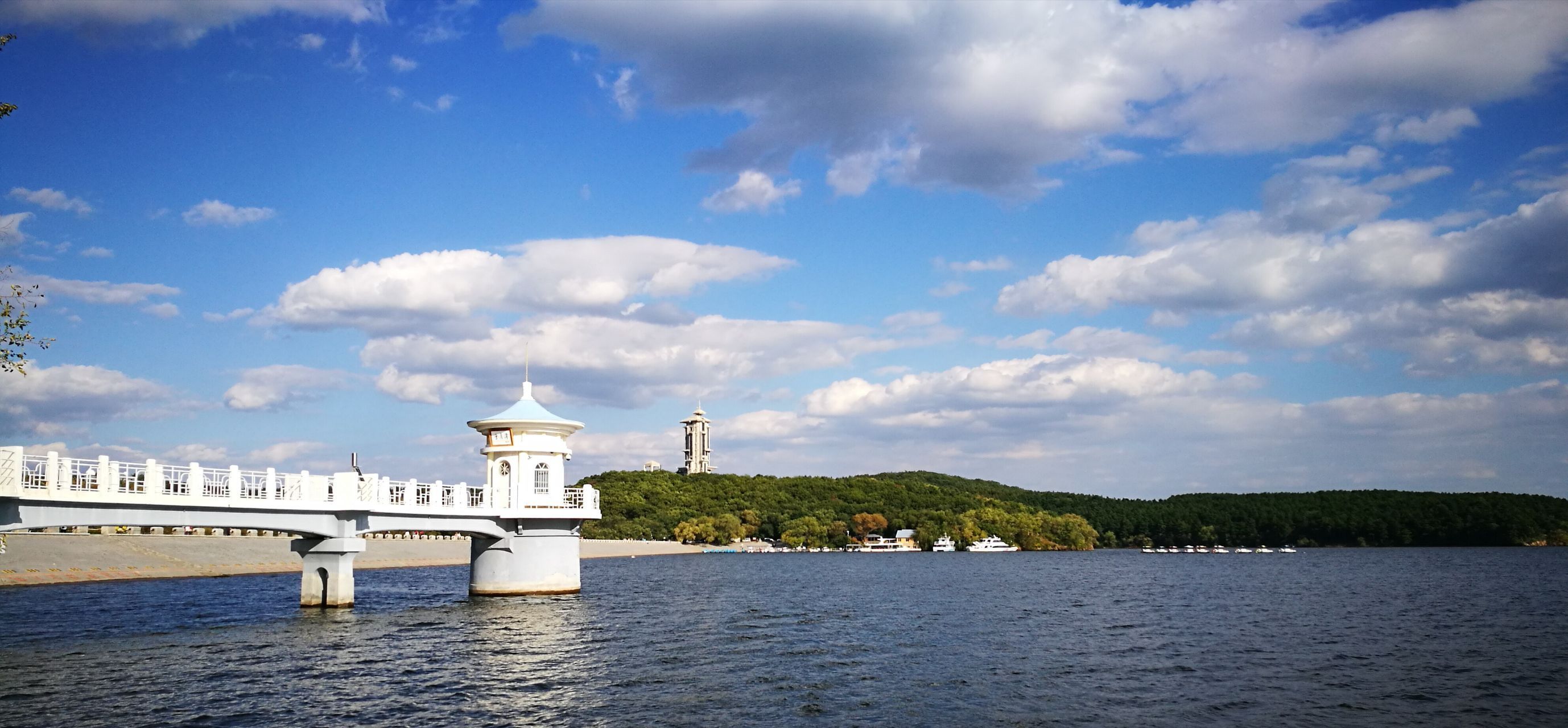 【巍巍長白·徒步中朝】長白山西、北景區-原始森林-峽谷溯溪-徒步玉柱峰-中朝邊境鴨綠江 高山草原-龍灣游船-露營漂流騎行7日活動